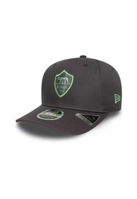 Schwarze Baseballkappe mit grünem Roma 1927 Emblem in der Mitte und grünem New Era Logo an der Seite, mit dehnbarem, snap-verstellbarem Sitz.