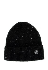 Czarna dziergana czapka typu beanie z teksturowanym wzorem i białymi kropkami. Posiada podwinięty mankiet oraz okrągłą naszywkę z logo na przodzie.