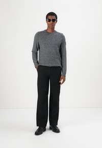 TOM TAILOR STRUCTURED MULTICOLOR CREW NECK  - Vesta - navy/multi coloured