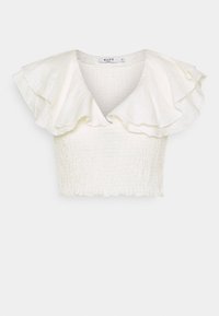 Top cropped branco com um decote em V profundo, apresentando uma gola franzida. Corpo texturizado com detalhes plissados, mangas curtas e uma bainha reta.