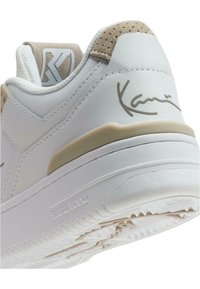 Karl Kani LXRY - Joggesko - white beige