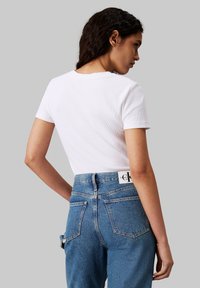 Calvin Klein Jeans LABEL  - T-shirts print - bright white