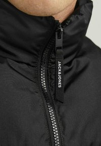 Jack & Jones ETOBY COLLAR SN - Waistcoat - rosin