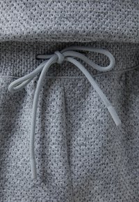 Nike Sportswear Träningsbyxor - grey