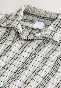TEXTURED CHECK SHORT SLEEVE  - Marškiniai - ecru blue