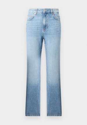 Jean bleu clair à jambes droites avec effet délavé, fermeture avant par bouton et zip, passants pour ceinture, et design à cinq poches.