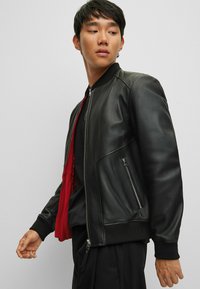 HUGO Skinnjacka - black one