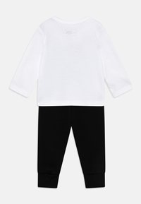 KARL LAGERFELD KIDS UNISEX SET - Regalo per nascita - blanc noir