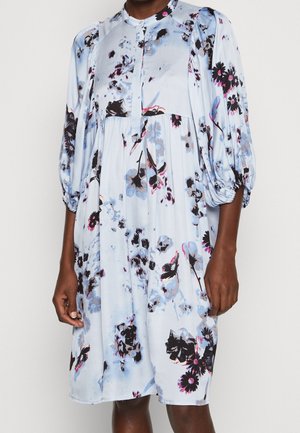 Hverdagskjole - light blue