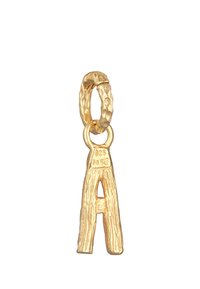 Pendentif en or en forme de lettre "A" avec une finition texturée, comportant une petite boucle circulaire pour attacher. Marqué "925" indiquant de l'argent sterling.