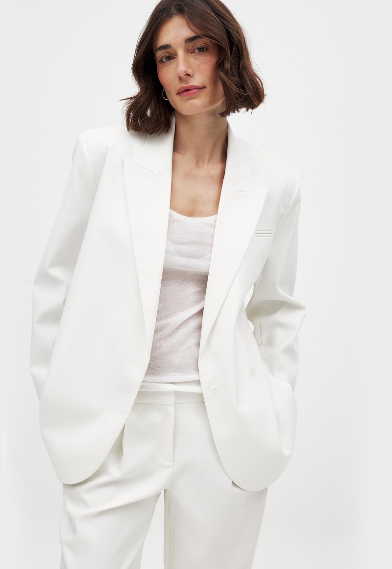 NA-KD - OVERLAP - Blazer - white, Enlarge