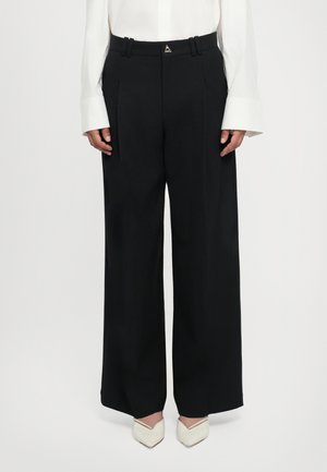 WELLEN PANTS - Trousers - black
