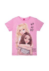 T-shirt in cotone rosa con una grafica di due ragazze che si abbracciano. Il testo include "LA MIA BFF" e i nomi "Louise" e "Fergie" con accenti argentati.