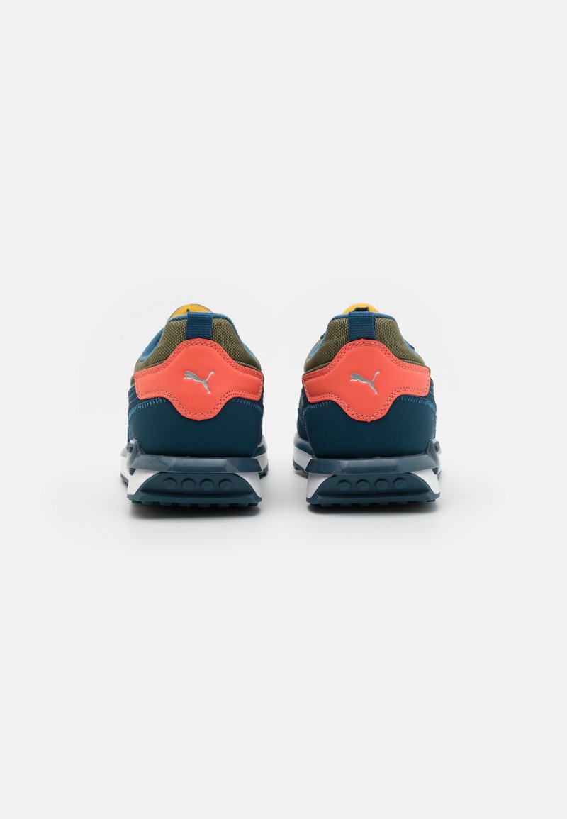 Herren Sneaker low | Puma CITY RIDER HELLY HANSEN Sneaker low intense blue/white asparagus/blau - AG05036 Herren Sneaker low | Puma CITY RIDER HELLY HANSEN Sneaker low intense blue/white asparagus/blau - AG05036