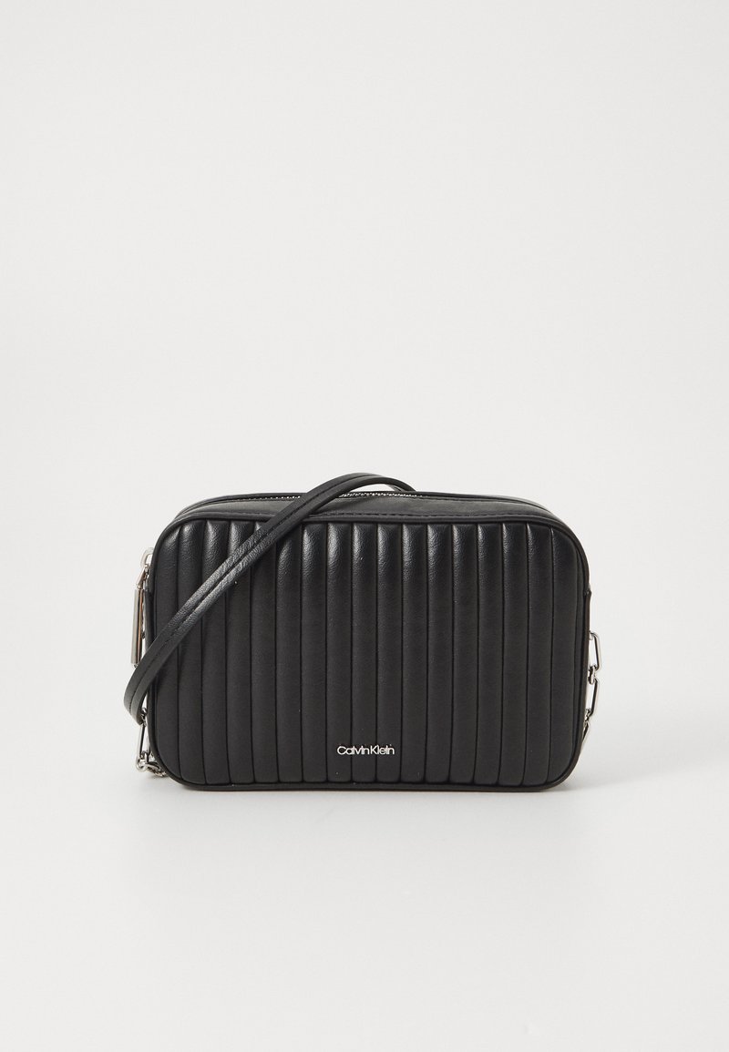 Calvin Klein MINI LINE CAMERA BAG - Axelremsväska - black