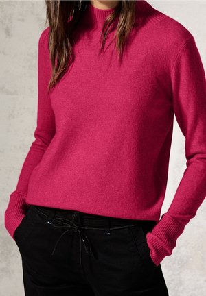 Stickad tröja - mottled berry