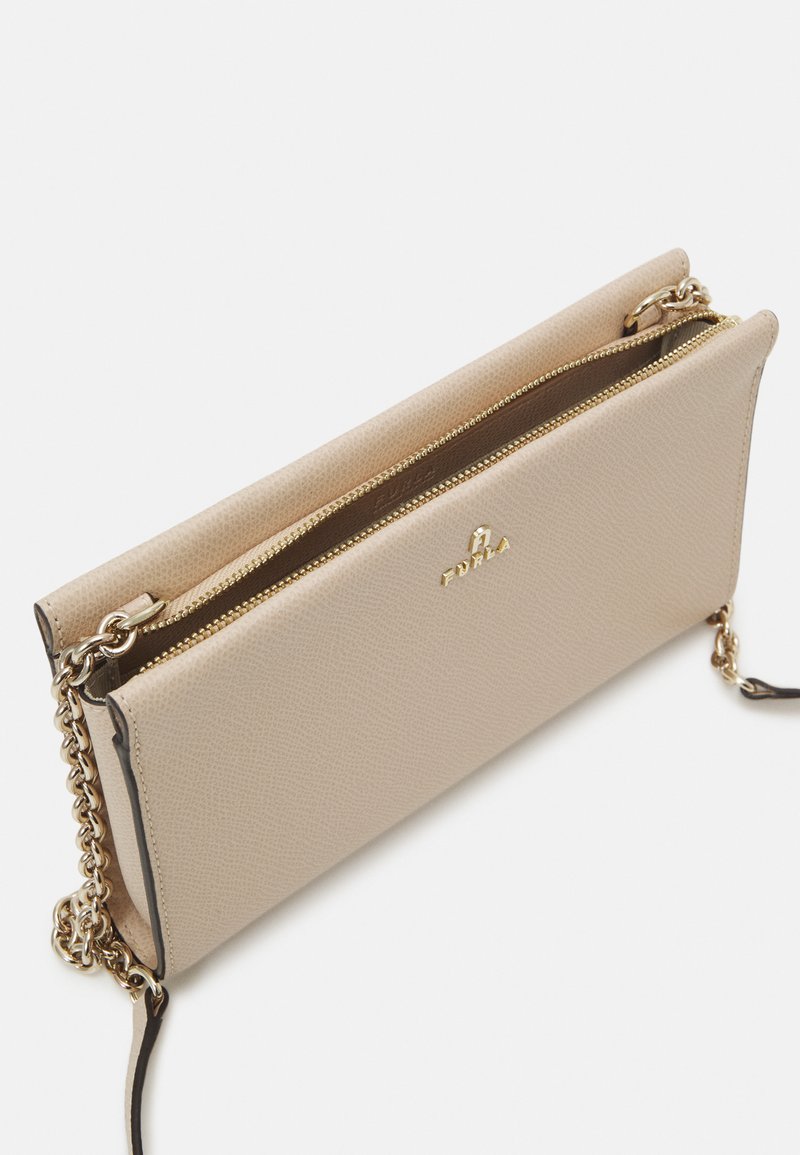 Mini Sac Porte-Monnaie Poignet DKNY En Cuir Saffiano - Plaque Logo - 4x5.5x0.5 Pouces - Neuf Avec étiquettes