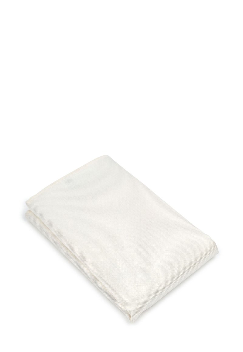 Wit, gevouwen textiel met een gaasachtige textuur. Zachte oppervlakte en rechthoekige vorm. Lichtgewicht en zonder zichtbare patronen of hardware.