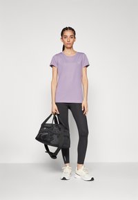 Puma PERFORMANCE TEE - T-skjorte til trening - pale plum
