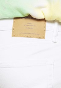 Jack & Jones Vaqueros pitillo - white