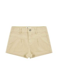 Pantalones cortos de algodón beige con cintura ajustada, bolsillos delanteros y cierre de botón único. Presentan una textura suave y un diseño cuidado.
