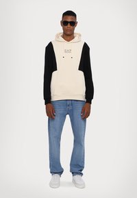 EA7 Emporio Armani FELPA - Felpa - whitecap