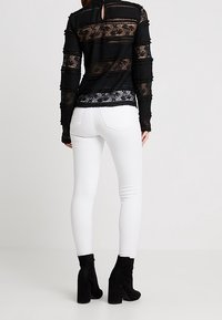 Vero Moda Petite Camicetta - black