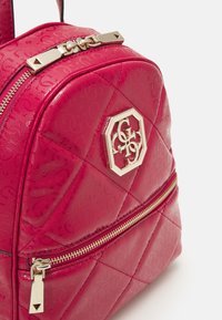 Guess Sac à dos - berry