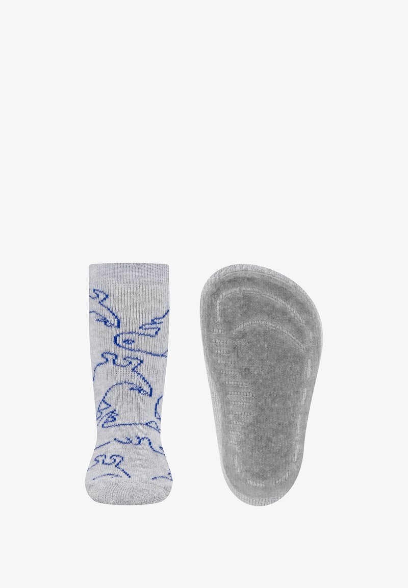 Graue Socke mit blauem Wellenmuster, geripptem Bündchen und strukturiertem Fußbett für besseren Halt, von der Seite und von unten gezeigt.