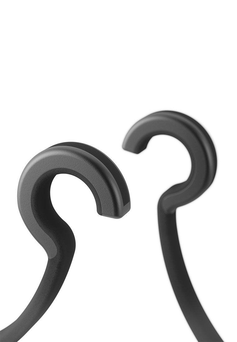 Schwarze gebogene Haken mit mattierter Oberfläche; glatte Textur; mit abgerundetem oberen Ende und engem Schwung für sicheres Aufhängen.