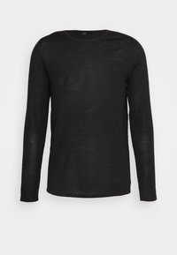 Schwarzer langärmeliger Crewneck-Pullover aus leichtem, semi-transparentem Strickstoff, auf einem weißen Hintergrund präsentiert.