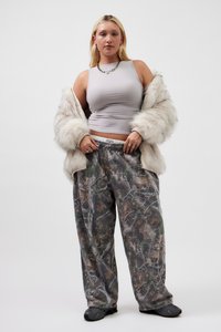BDG Urban Outfitters HUNTER BAGGY JOG - Trainingsbroek - camo