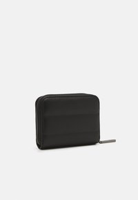 Calvin Klein LINE QUILT MEDIUM ZIP AROUND - Portafoglio - black