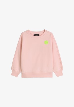 Sweat-shirt rose clair à manches longues avec poignets et ourlet côtelés, avec un petit motif de balle de tennis verte sur la poitrine gauche.