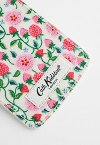 Cath Kidston LUGGAGE - REGULAR FIT - Ceļojumu piederums - ecru pink floral