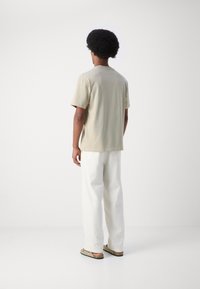 Lindbergh O NECK TEE OVERSIZE - Tricou basic - light khaki