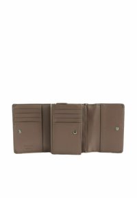 Portefeuille en cuir marron avec plusieurs emplacements pour cartes, fermeture à pression et texture lisse, comprenant deux compartiments pour l'organisation.