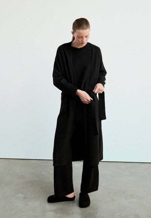 Mango, ADULT - Chaqueta de punto - black
