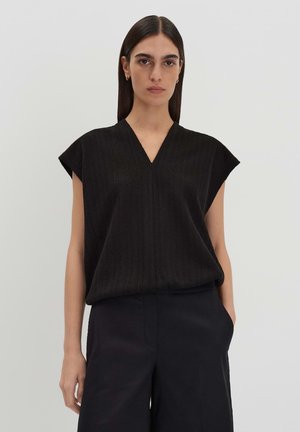REGULAR FIT - Basic T-shirt - black