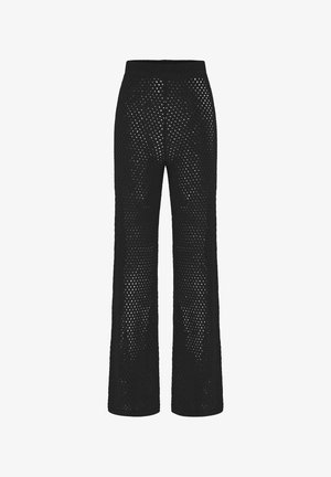 Czarne szerokie spodnie z wysokim stanem, wykonane z siateczki o wzorze diamentowego, otwartego splotu.