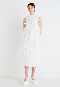 Koi Footwear TIRA RUFFLE MARY JANES PORCELAIN DELIGHTS EDITION - Apavi ar platformu un papēžiem - white