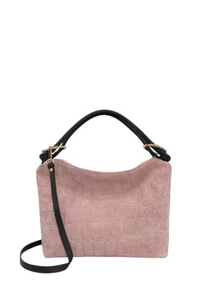 Sac à main rose texturé avec poignée et bandoulière noires, équipé de garnitures dorées et d’un motif crocodile subtil.