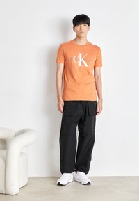 Tommy Hilfiger CORE RUNNER - Tenisky - white