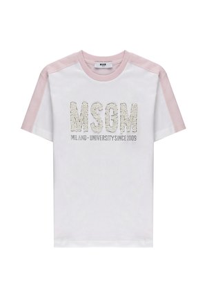 Maglietta bianca con maniche e colletto rosa chiaro, caratterizzata da un grande testo decorato "MSGM" e una scritta più piccola "Milano University Since 2009" sotto.