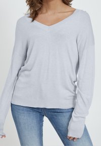 b.young Stickad tröja - light blue