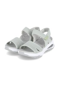 Sandales de sport gris clair avec des brides en mesh et des fermetures ajustables, dotées d'une semelle intermédiaire blanche et d'une semelle extérieure en caoutchouc texturé pour l'adhérence.