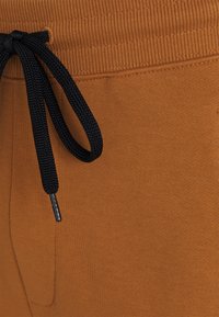 HUGO DOAK - Calças de fato de treino - medium brown