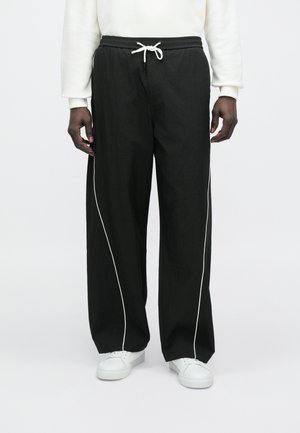 THEO PARACHUTE TRACK - Treningo apatinė dalis - black