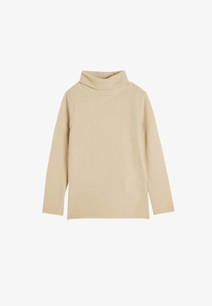 Top de cuello alto beige hecho de una tela suave y texturizada. Presenta mangas largas y un ajuste relajado con un cuello doblado. Diseño liso.