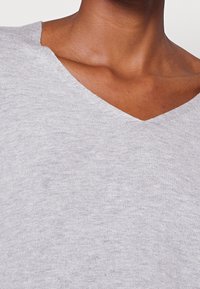 Esprit Sweter